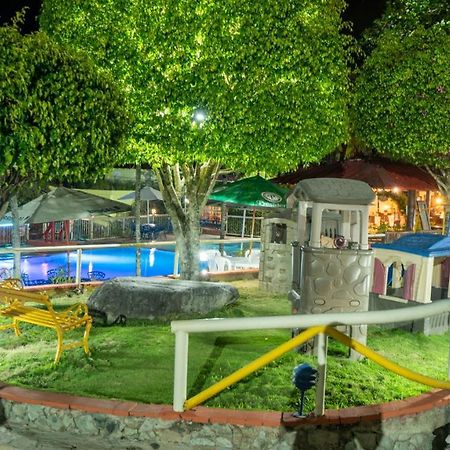Jarabacoa River Club & Resort Екстер'єр фото