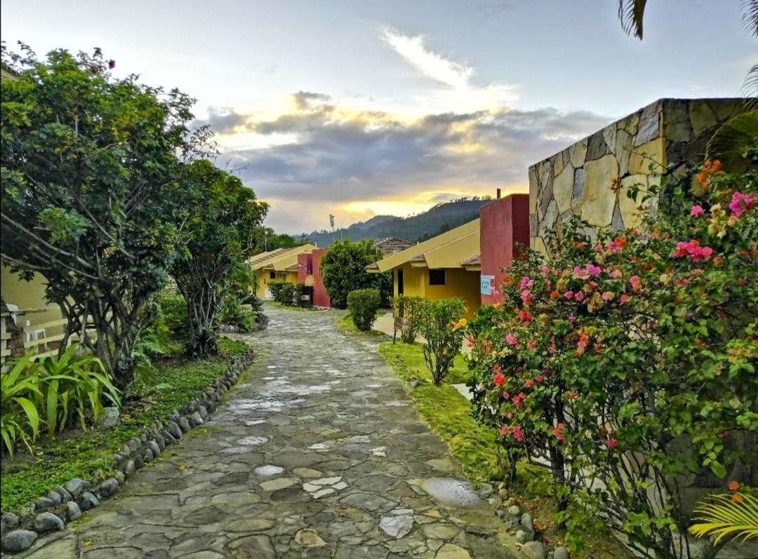 Jarabacoa River Club & Resort Екстер'єр фото
